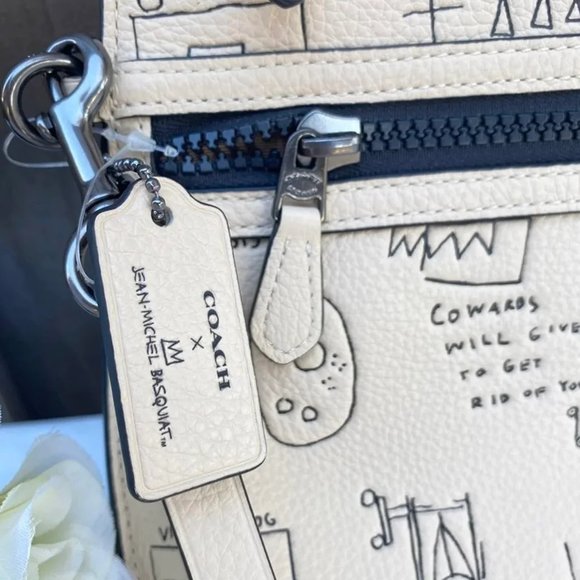 NWT Coach C5452 X Jean-Michel Basquiat Carryall Pouch Leather Ivory Multi - Picture 3 of 9